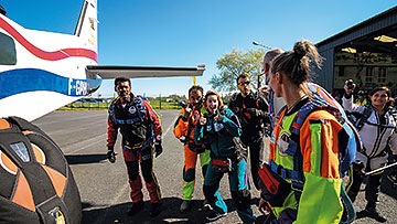 Avant l'entrée dans l'avion