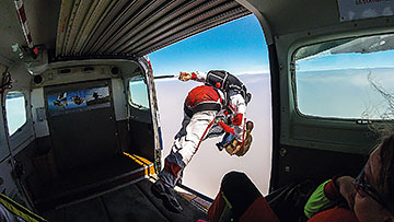 Mickael prêt à sauter pour filmer